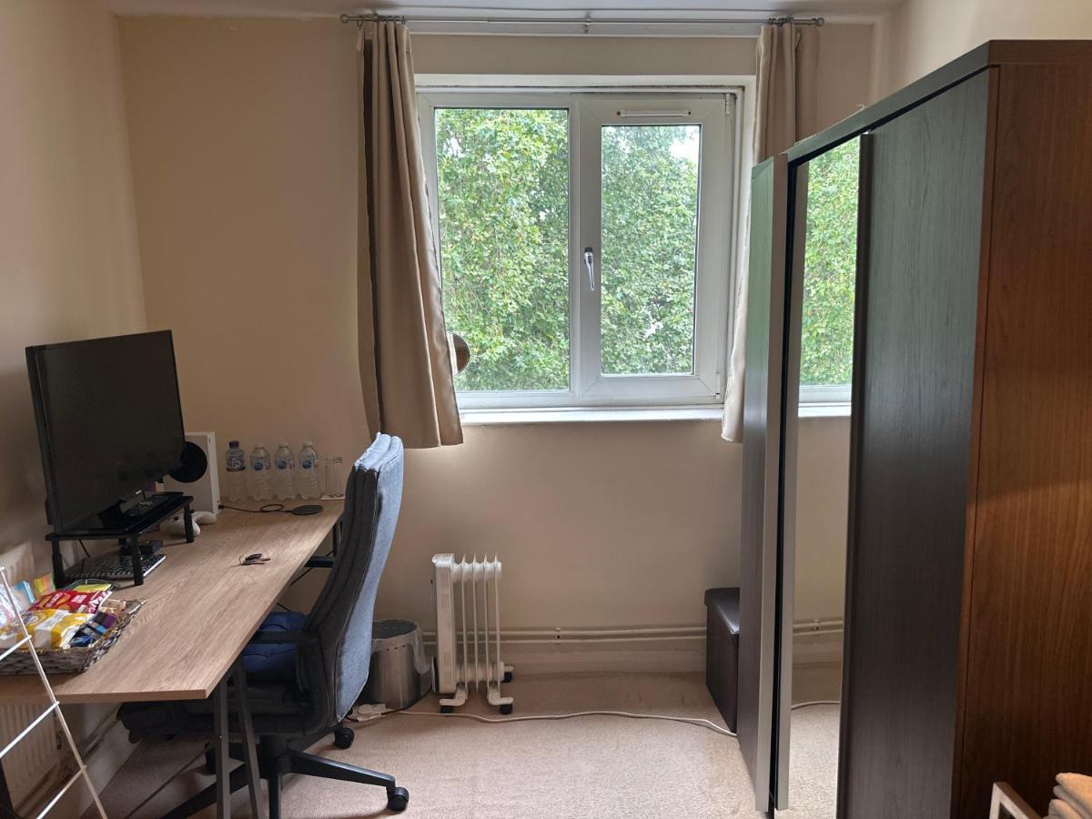Cozy Room In Shared Home Near Canary Wharf Londres Extérieur photo